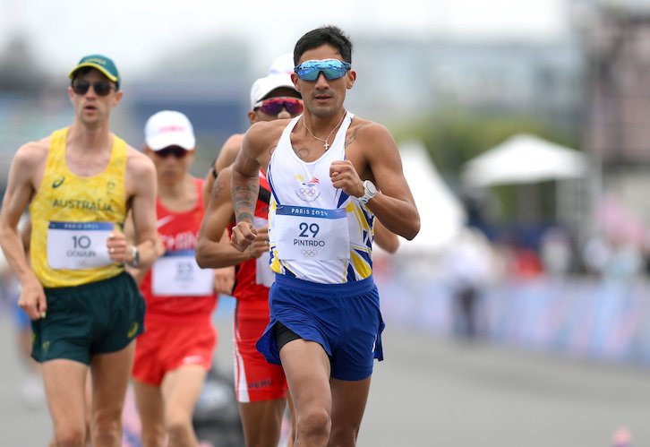 Daniel Pintado se mete en la historia de la marcha ecuatoriana