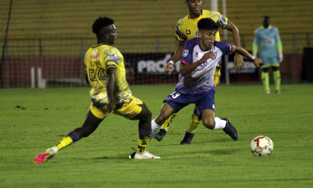 Delfín FC vence a Liga de Cuenca y avanza a octavos de la Copa Ecuador