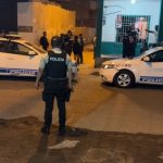 Sicarios a bordo de una motocicleta mataron a un hombre en el barrio Miraflores de la ciudad de Manta, en la provincia de Manabí.