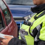 Agente de tránsito multa a su padre en Latacunga, Cotopaxi