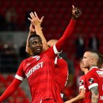 Willian Pacho luce en las redes de la Ligue 1 de Francia