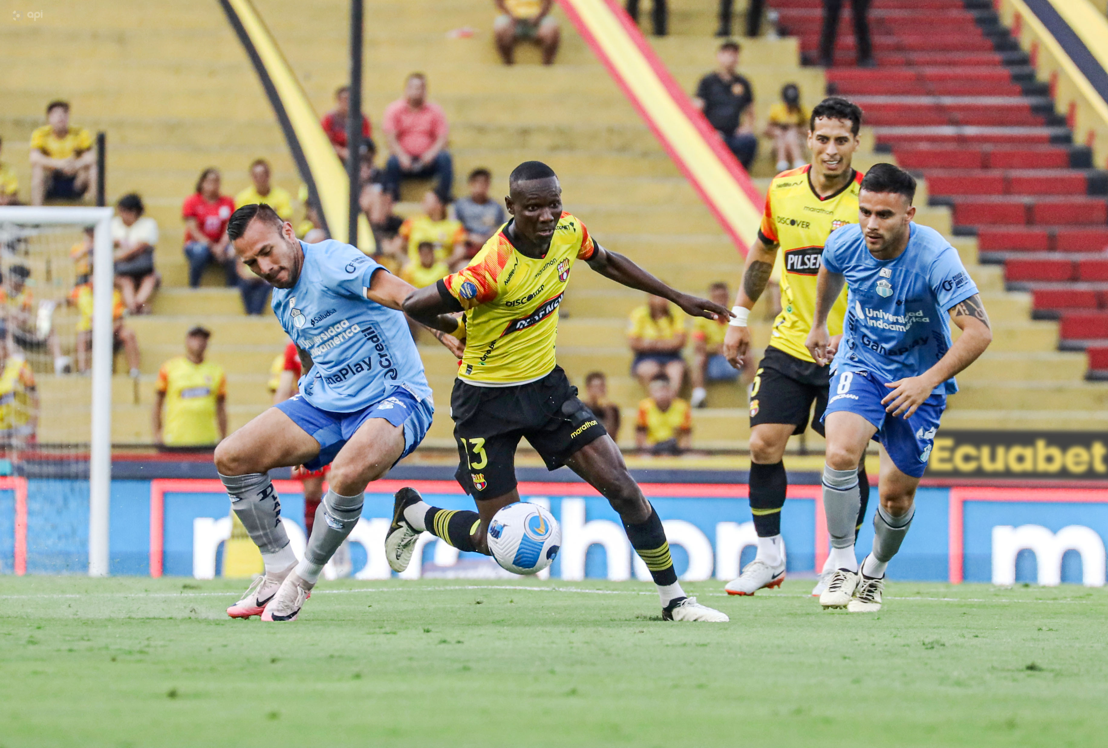 Barcelona SC vence a Macará en el estadio Monumental