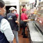 Arcsa pone en 'jaque' a locales que incumplen normas sanitarias en Santo Domingo