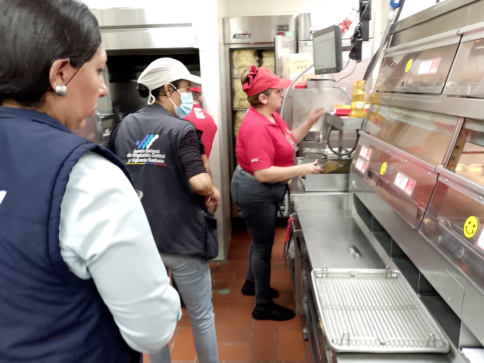 Arcsa pone en 'jaque' a locales que incumplen normas sanitarias en Santo Domingo