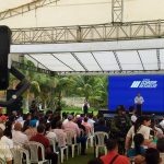 Daniel Noboa hizo la entrega simbólica de tres proyectos de riego para Manabí