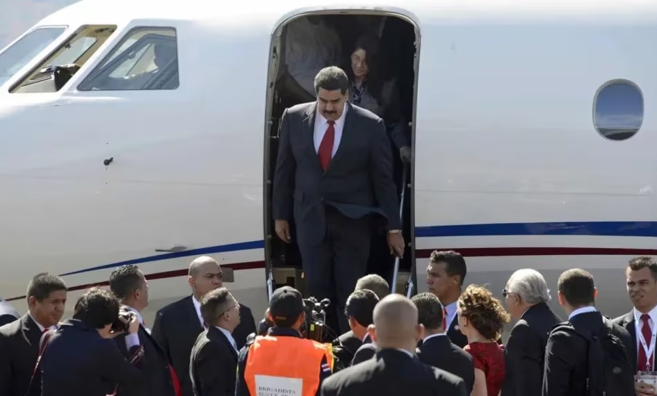 El avión oficial que traslada a Nicolás Maduro ha sido confiscado  por el Gobierno de Estados Unidos, informó la CNN.