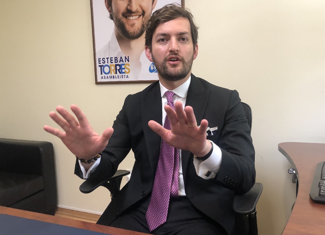 El político ecuatoriano Esteban Torres, una de las caras más visibles, renunció al Gobierno del Presidente Daniel Noboa Azin.
