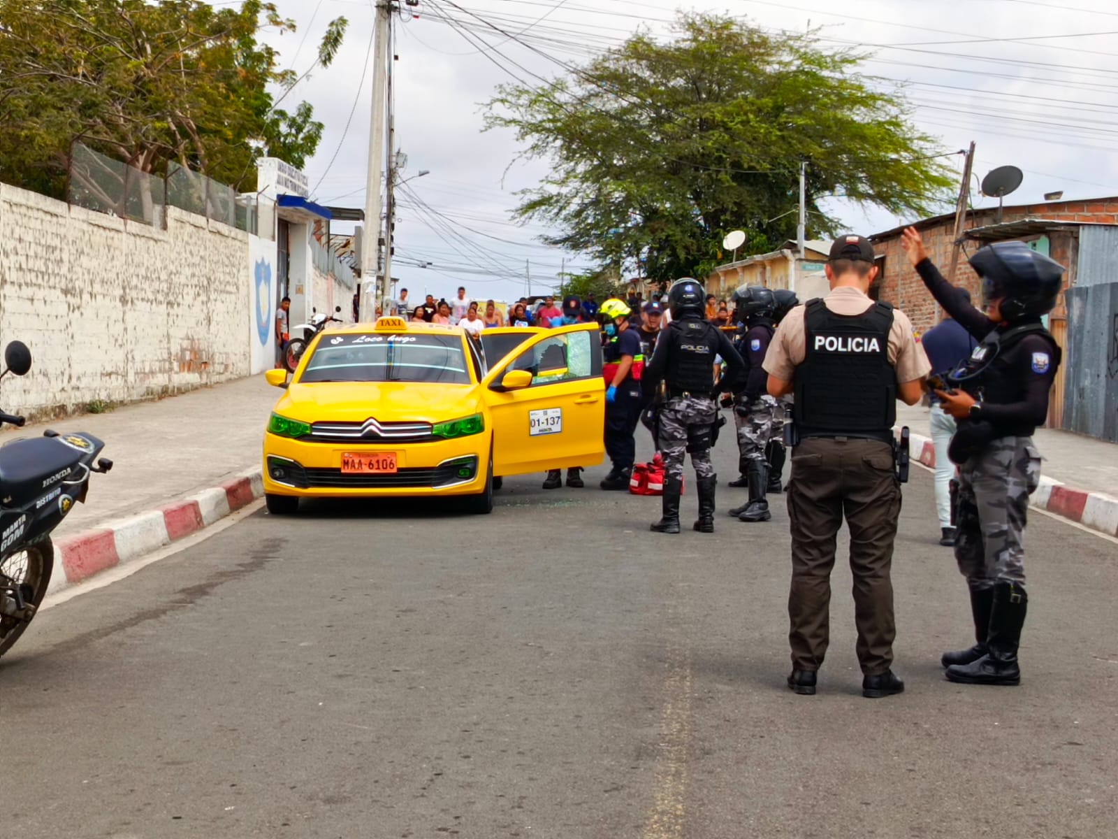 En menos de una hora dos taxistas fueron asesinados a tiros en el Distrito Manta; la mañana de este lunes 2 de septiembre.