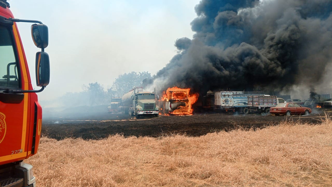 Guayaquil: quema de maleza provoca un incendio forestal
