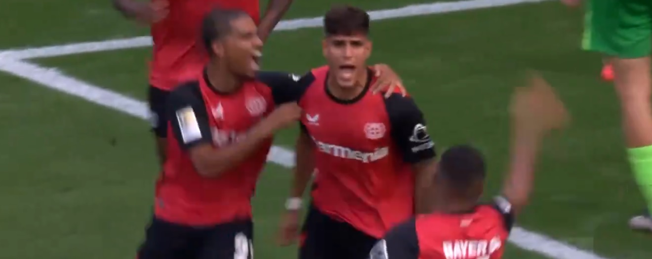 Piero Hincapié y su primer gol en la Bundesliga