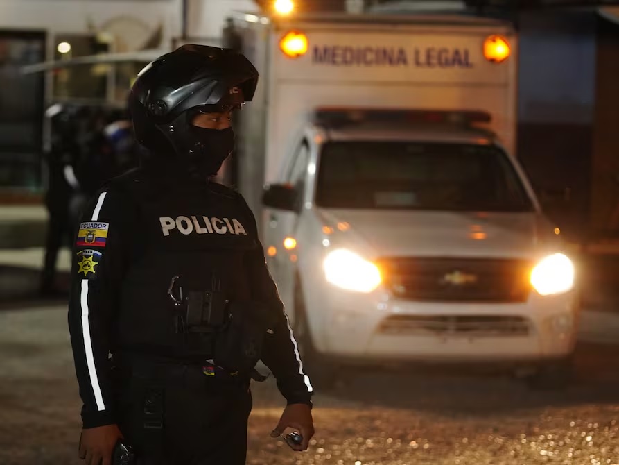 Siete personas fueron asesinadas en una gallera en el recinto Guachapelí, del cantón Samborondón, en la provincia del Guayas.
