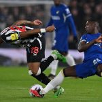 Una derrota y un empate registra el Chelsea de Moisés Caicedo jugando de local en la presente temporada de la Premier League.