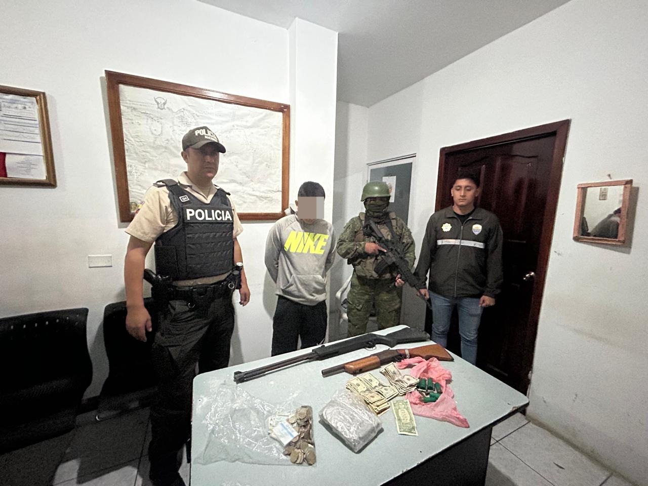 Alias "Narizón" es detenido durante operación militar en Portoviejo