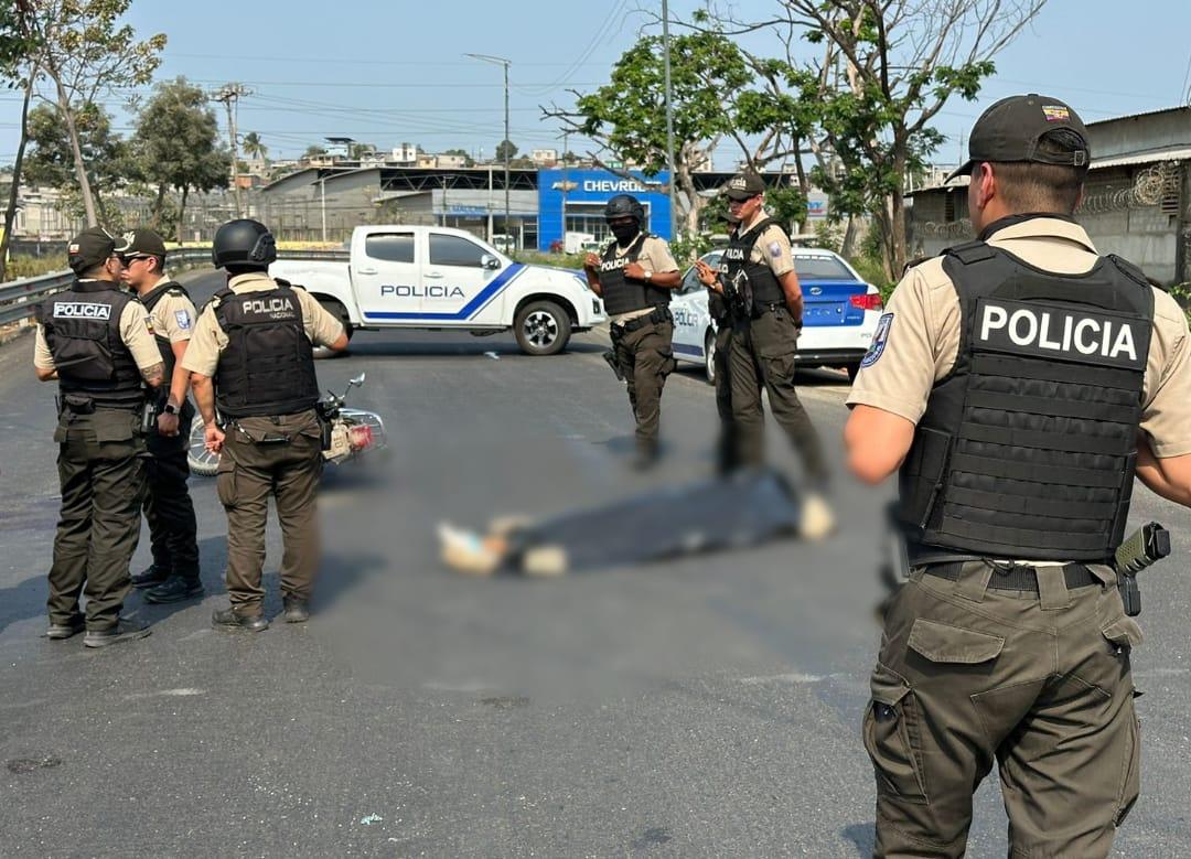 Dos delincuentes son abatidos por la Policía en Guayaquil