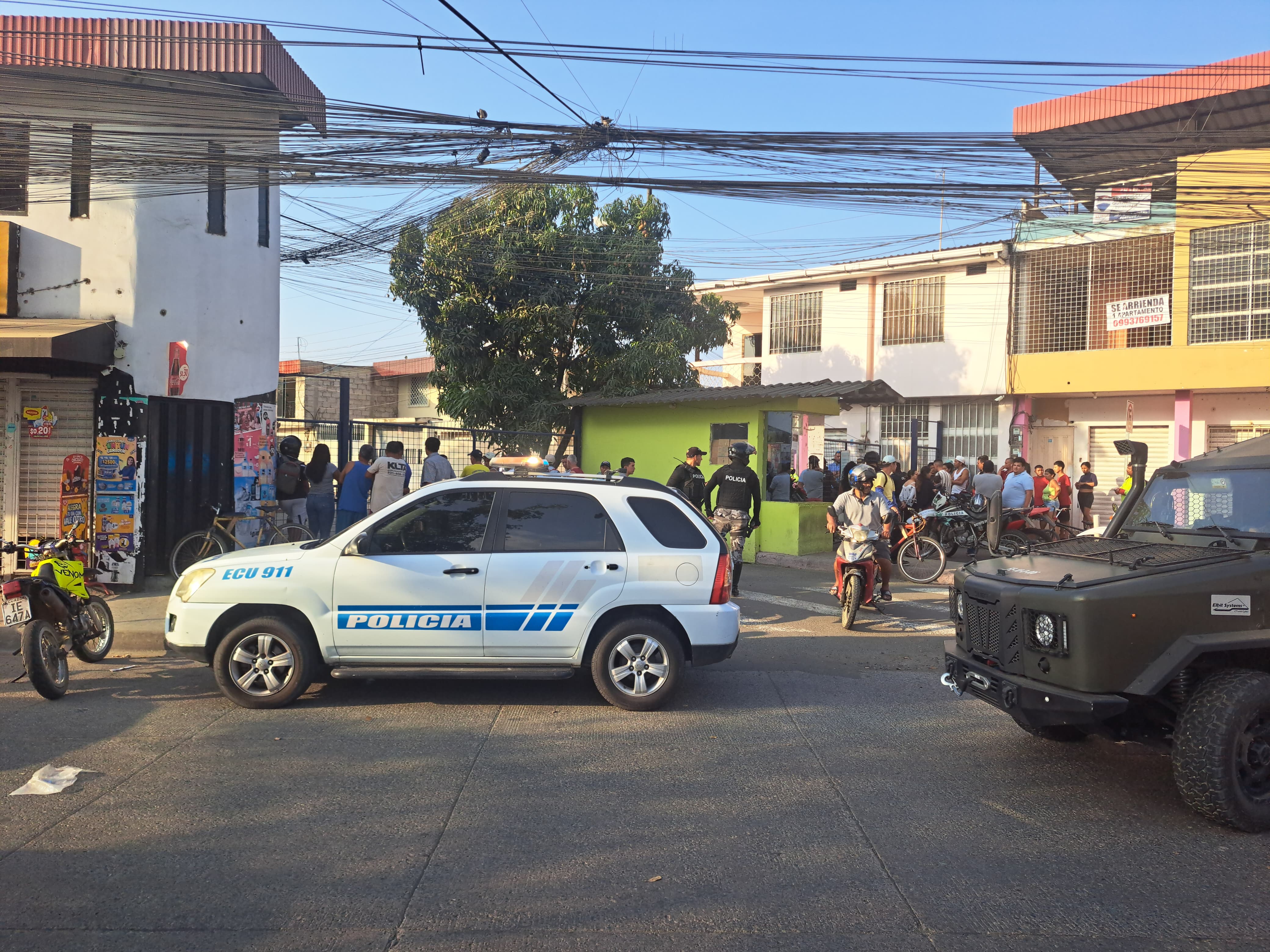 asesinado dentro de una urbanización