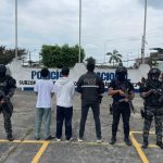 A dos alumnos de un colegio, de Santo Domingo de los Tsáchilas, los pusieron a órdenes de las autoridades de justicia.