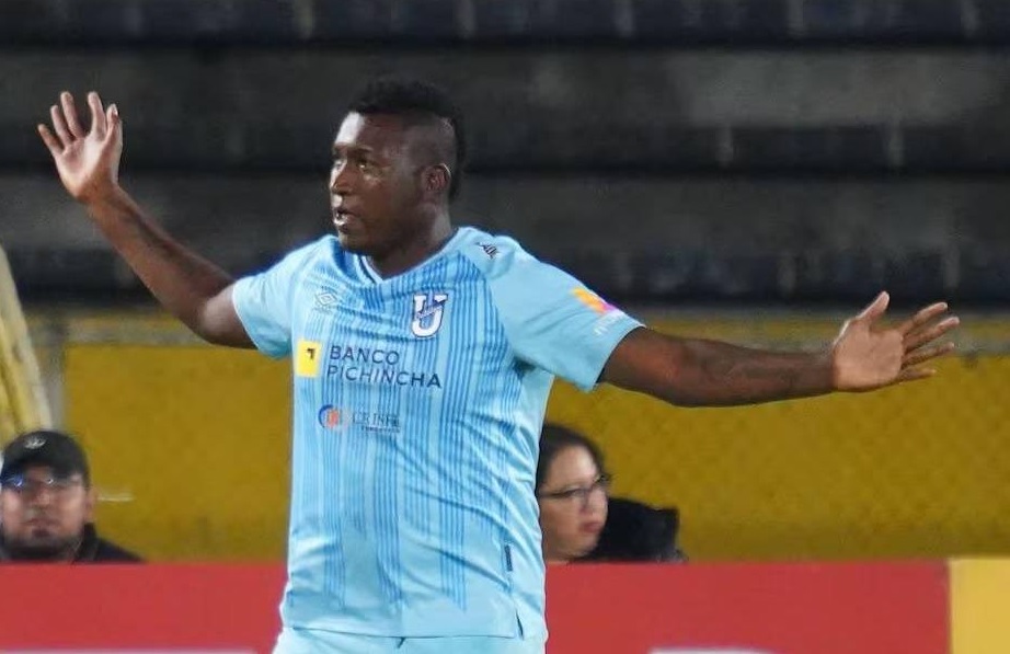 Al delantero ecuatoriano Jhon Jairo Cifuente lo separaron de Universidad Católica por una particular razón.