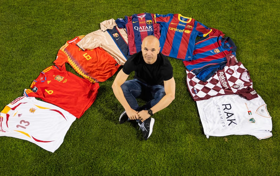 Andrés Iniesta, una de las leyendas del fútbol español ha convocado a los medios para hablar acerca de su retiro.