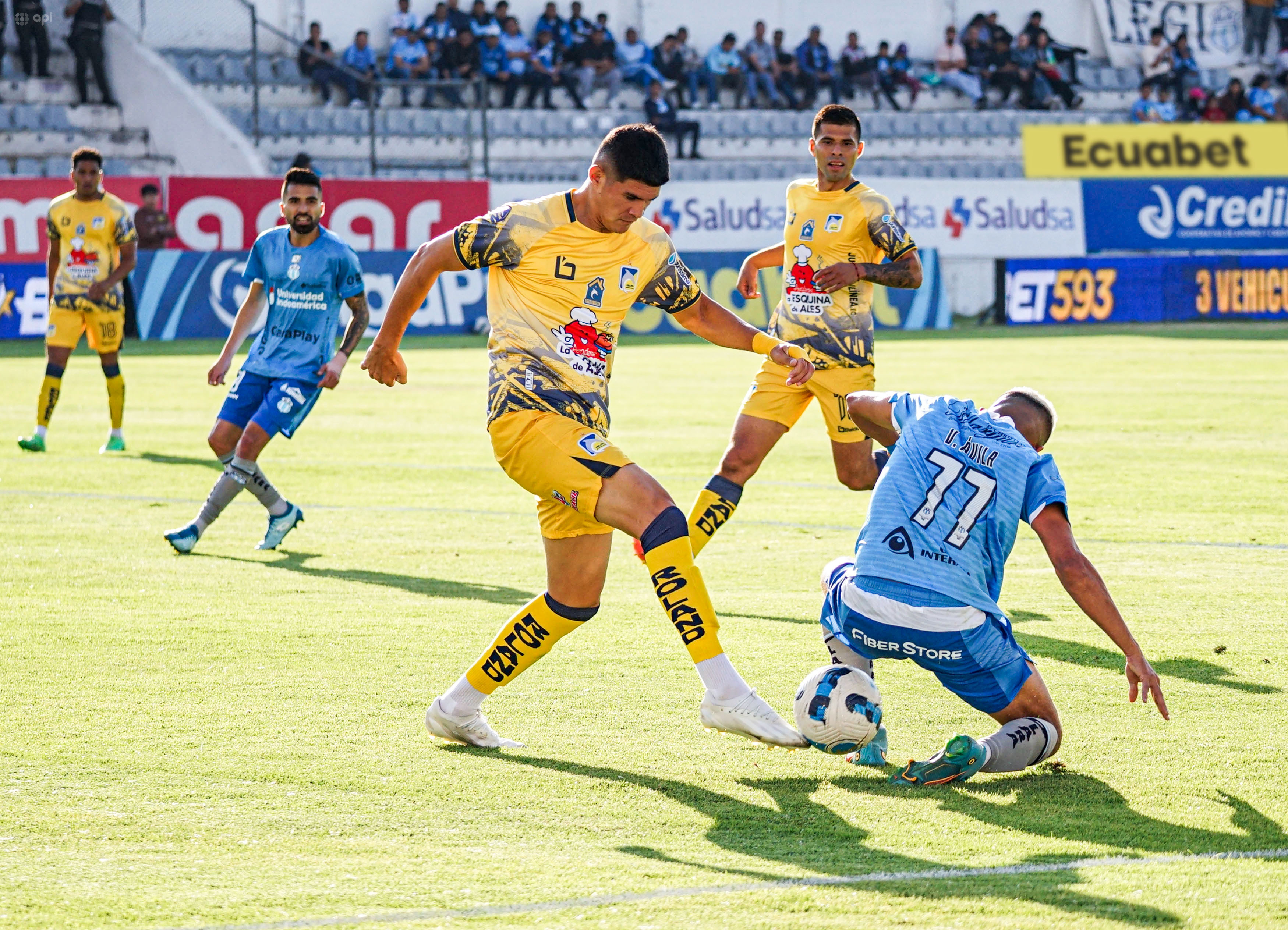 Con goles de Mariano Miño y Michael Mieles, Delfín se tomó el estadio Bellavista de Ambato, donde venció a Macará.