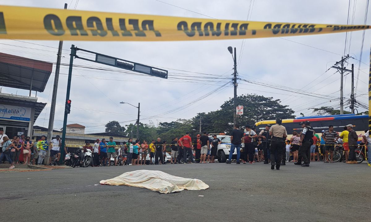 Criminales mataron a un comerciante en el centro de Santa Ana, Manabí.