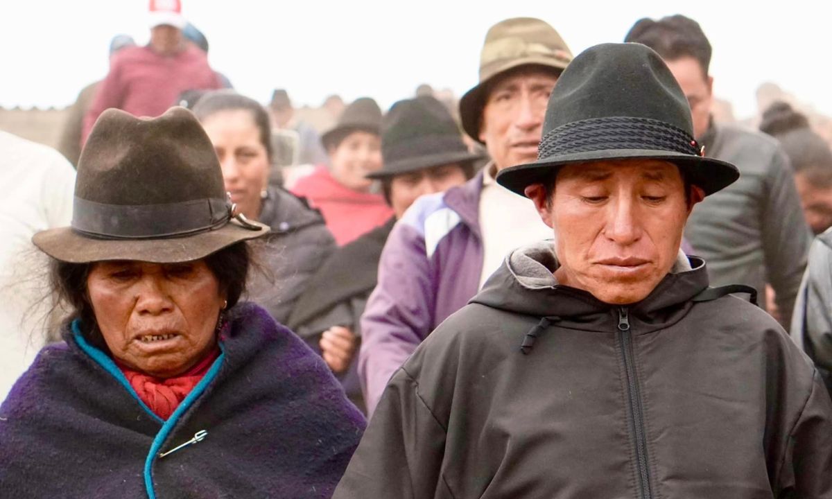 Juan Ushca seguirá con el legado de Baltazar, el último hielero del Chimborazo