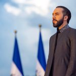 Nayib Bukele despliega 2 mil soldados y 500 policías en una colonia.