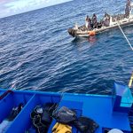 Tres hombres cargaban droga en una lancha pesquera