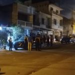 Un sicario llegó hasta una vivienda, preguntó por su víctima, ingresó hasta la sala y le disparó en dos ocasiones.
