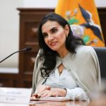 Verónica Abad, vicepresidenta de la República no puede ser destituida de su cargo por un sumario administrativo.
