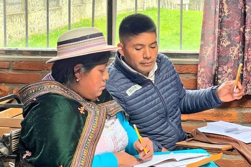 El Gobierno paga 33.2 millones de dólares a 6400 educadores comunitarios