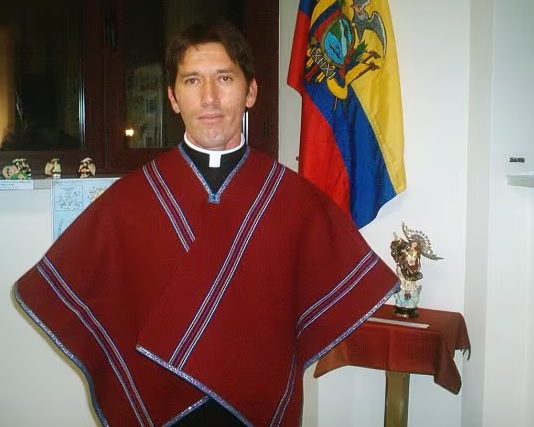 Al padre Enrique Arcos lo asesinaron y su cuerpo apareció cuatro días después de reportar su desaparición.