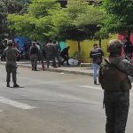 Asesinan a una mujer en los exteriores de una escuela en Manta