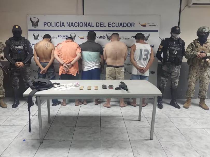 Cinco supuestos miembros de la banda delictiva "Mafia 18" cayeron en manos de la justicia tras un operativo.