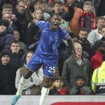 El volante ecuatoriano, Moisés Caicedo, se convirtió en la figura del Chelsea, durante el partido ante el Manchester United.