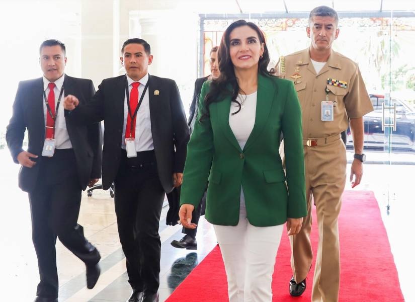 En las próximas horas, Verónica Abad se quedará sin seguridad militar que brinda la Presidencia de la República del Ecuador.