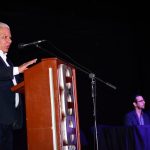 Erwin Valdiviezo presentó su libro “Cincuenta y Treinta”