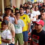 Largas filas por una entrada para ver a Liga de Portoviejo ante Deportivo Quito