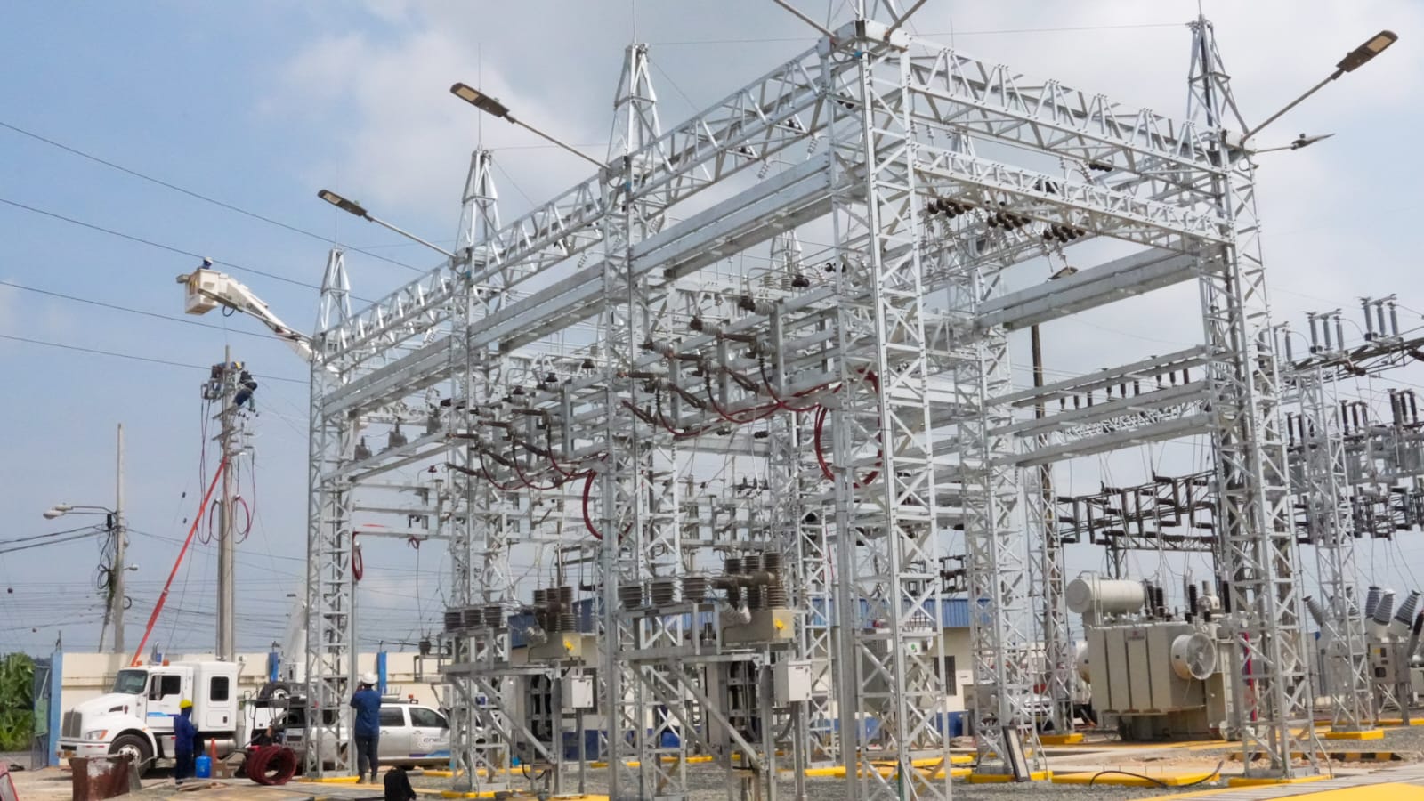 Los cortes de luz se reducirán a 6 y 7 horas desde el lunes 25 en Ecuador