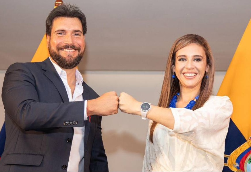 Mishelle Calvache presentó su renuncia irrevocable como candidata a la Vicepresidencia de la República en las elecciones de 2025.