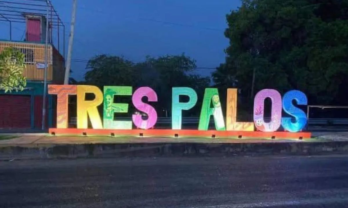 Tres Palos es un poblado.