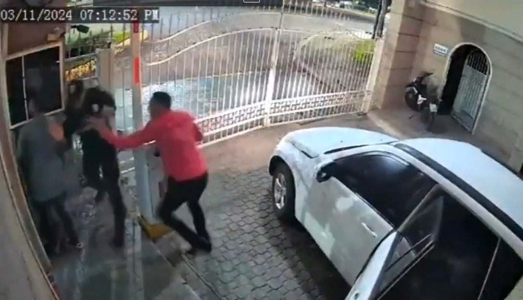 Cámaras captaron el ingreso de delincuentes a urbanización de Samborondón