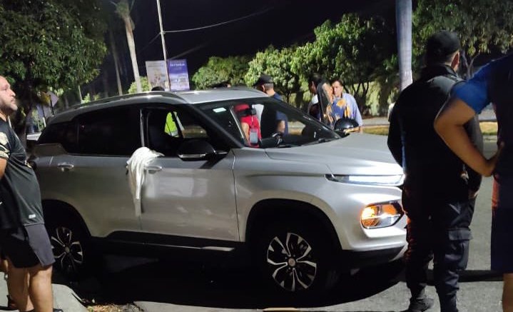 Secuestradores se llevaron a una mujer del exterior de una urbanización de Guayaquil