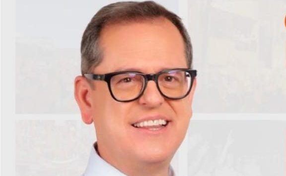 Carlos Rabascall.