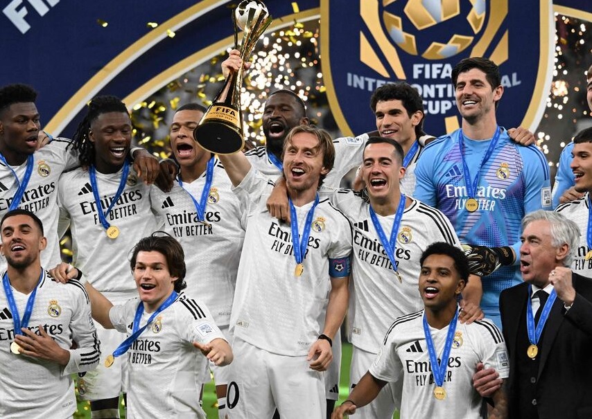 El Real Madrid, de España, sigue en la cima como el club más importante y poderoso del mundo del fútbol y se vistió nuevamente de campeón