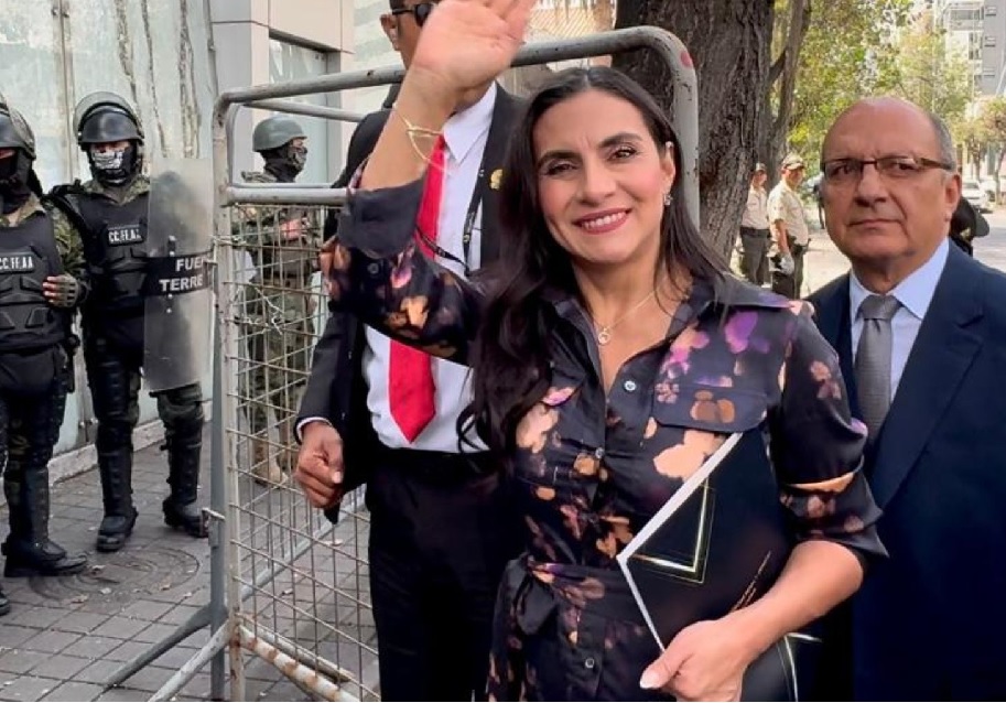 Este jueves 26 de diciembre del 2024, el Ministerio del Trabajo ofreció disculpas públicas a Verónica Abad, vicepresidenta de la República.
