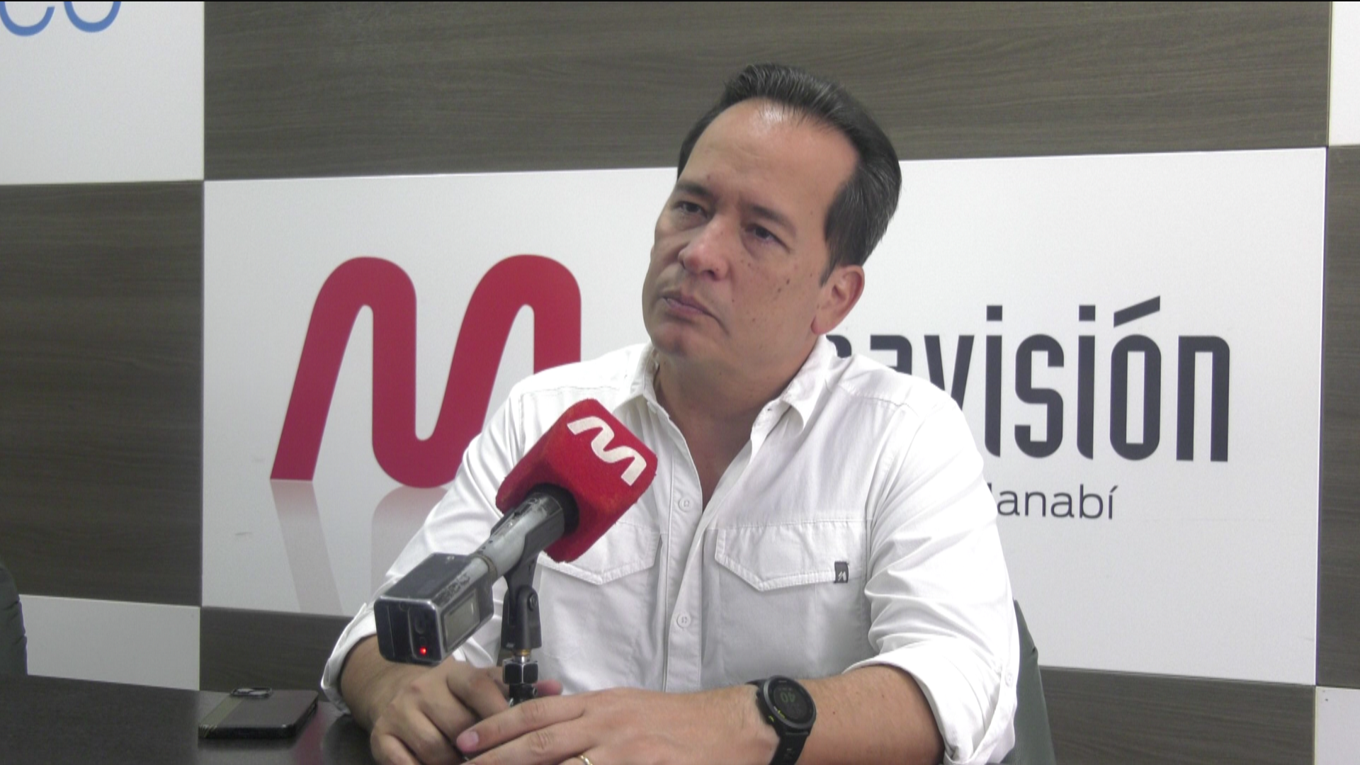 Henry Cucalón: "protección social, seguridad, salud, educación pública para todos"