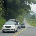 La vía Alóag-Santo Domingo, en el tramo correspondiente a la provincia Tsáchila, de 30 kilómetros, es aún de dos carriles.
