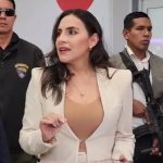 La vicepresidenta de la República Verónica Abad deberá acudir hoy al Complejo Judicial Norte, ubicado en Quito.