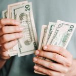 Llegó diciembre y con ello el décimo tercer sueldo o conocido como "bono navideño" que deben recibir los trabajadores del país.