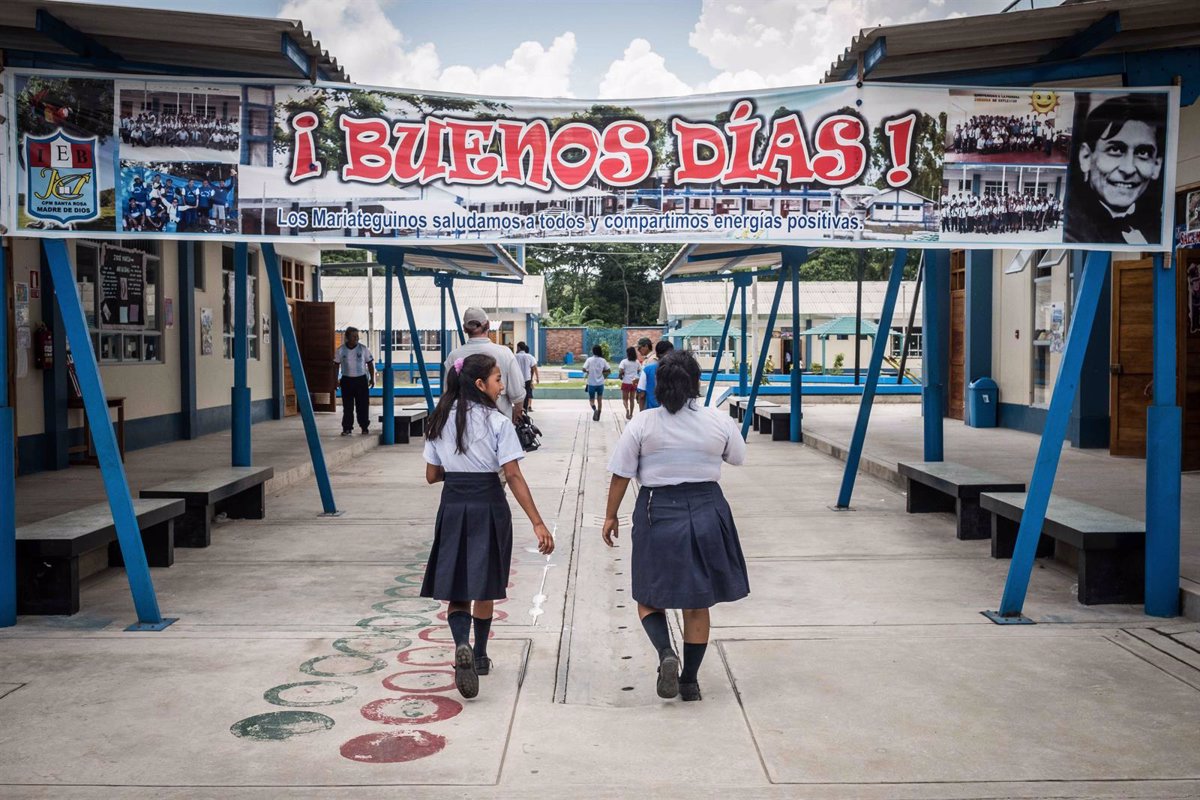 Perú: Hallan muerto a presidente de empresa investigada por dar comida para perros en colegios